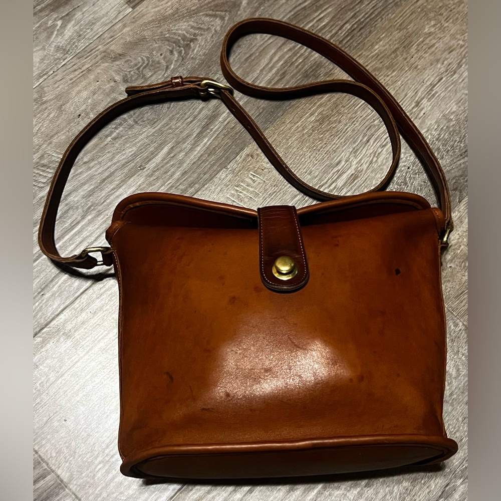 Vintage authentic Coach Binocular bag from 1990 in British Tan.